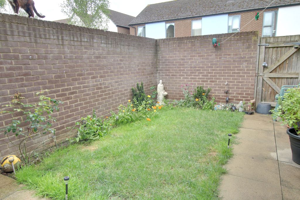 Property photo 3 of 11