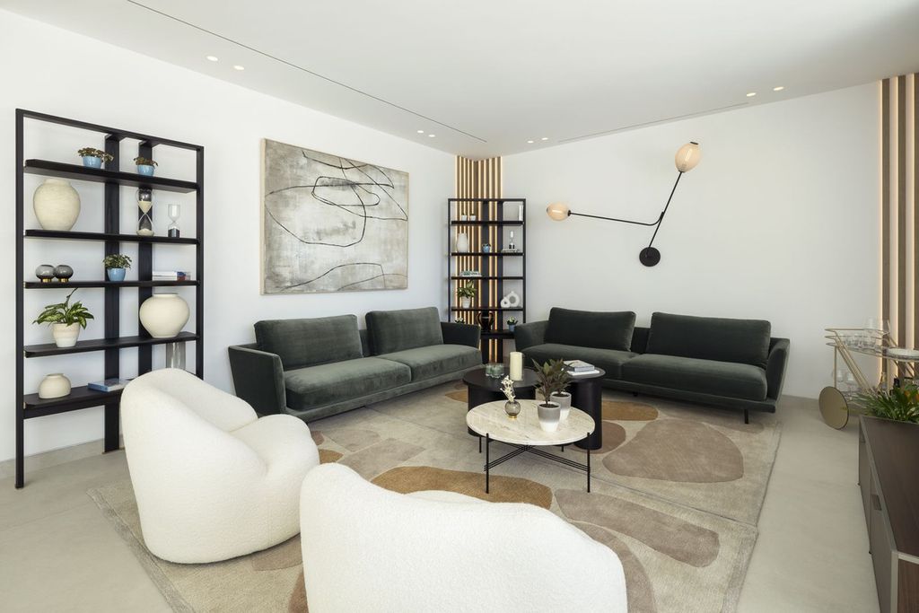 Property photo 3 of 40