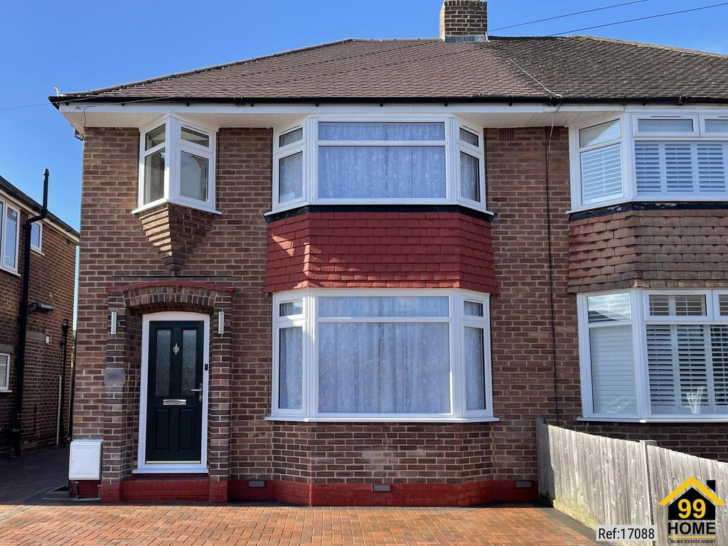 3 bed semi-detached house for saleRhodrons Avenue, Chessington, London KT9