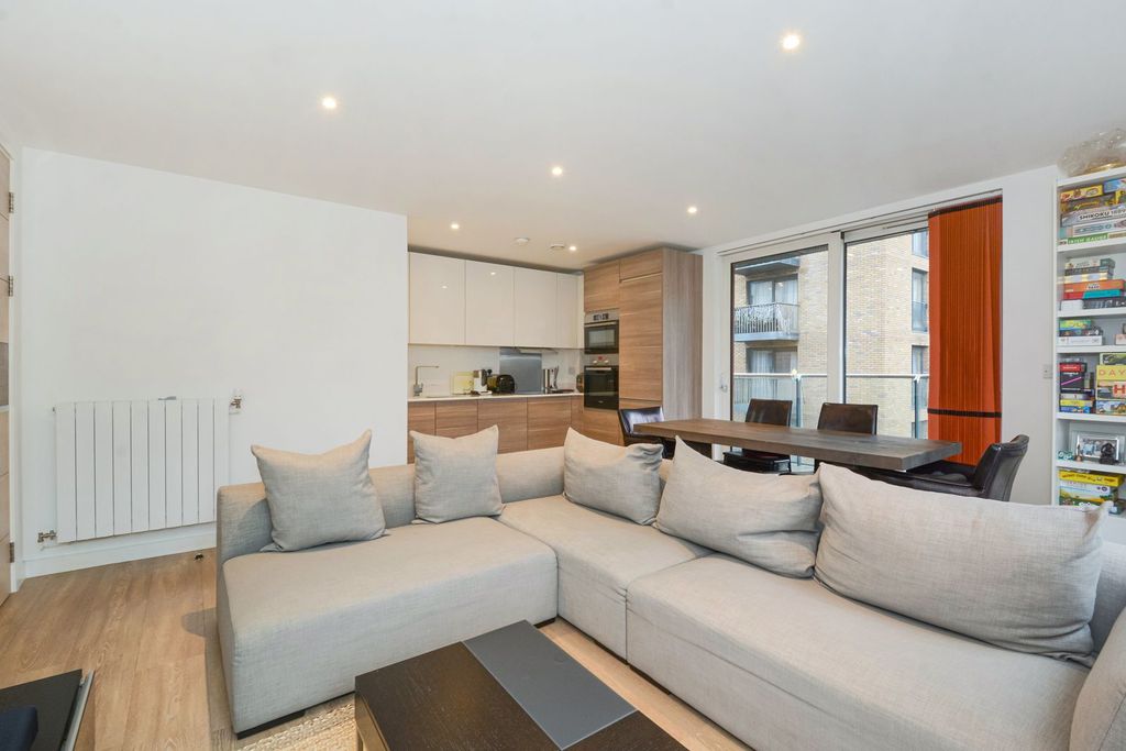 Property photo 3 of 13