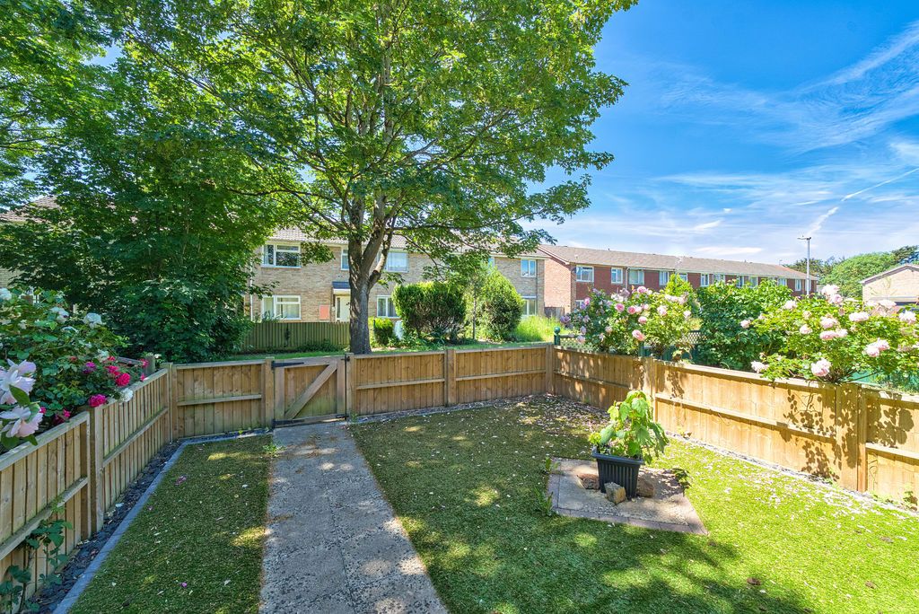 Property photo 2 of 19 Photo 4