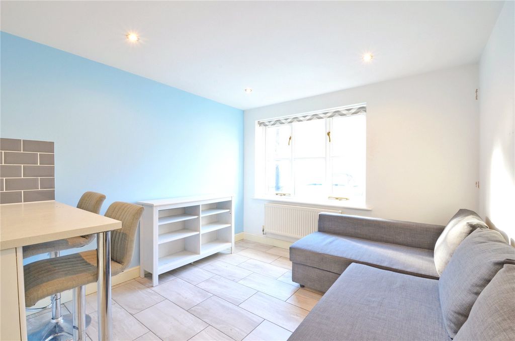Property photo 3 of 8 Picture No. 01