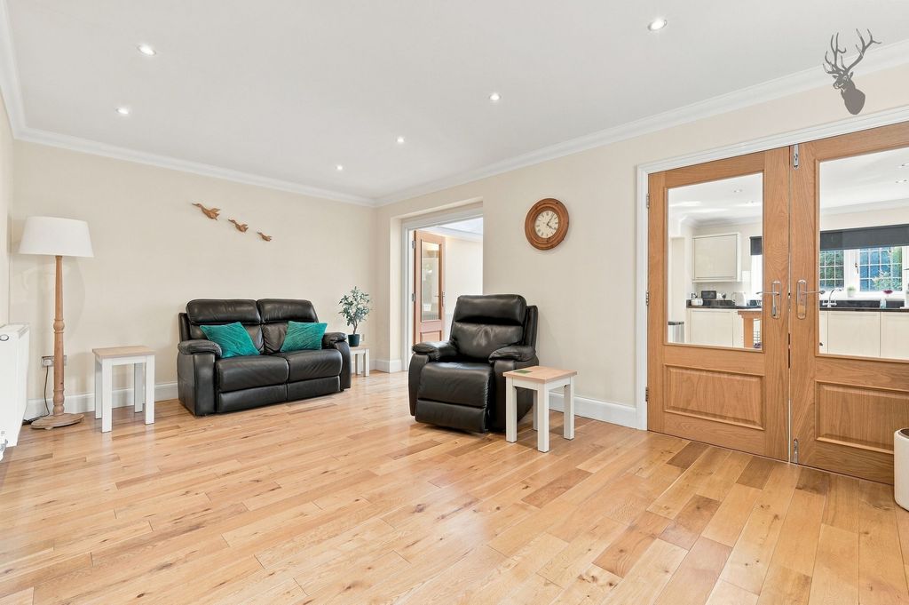Property photo 3 of 30