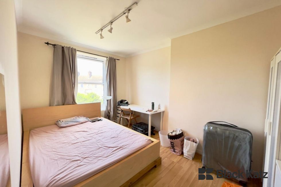 Property photo 2 of 3