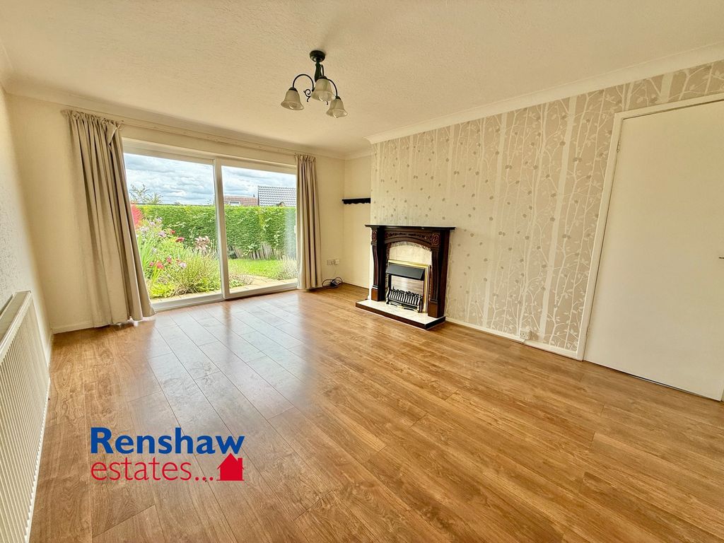 Property photo 2 of 13 L