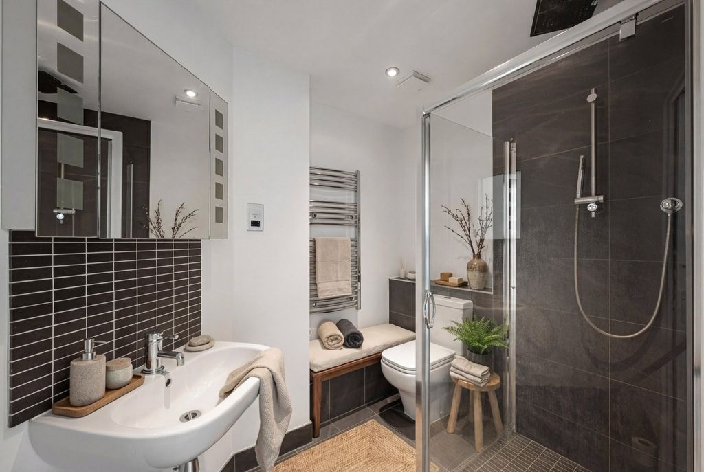 Property photo 3 of 6 Picture No. 31