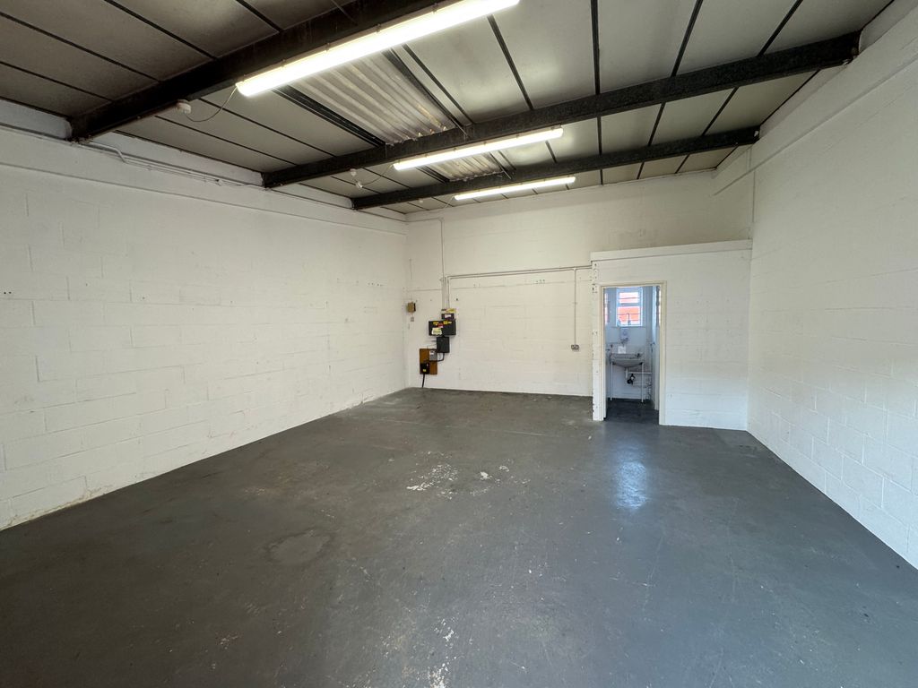 Property photo 1 of 2