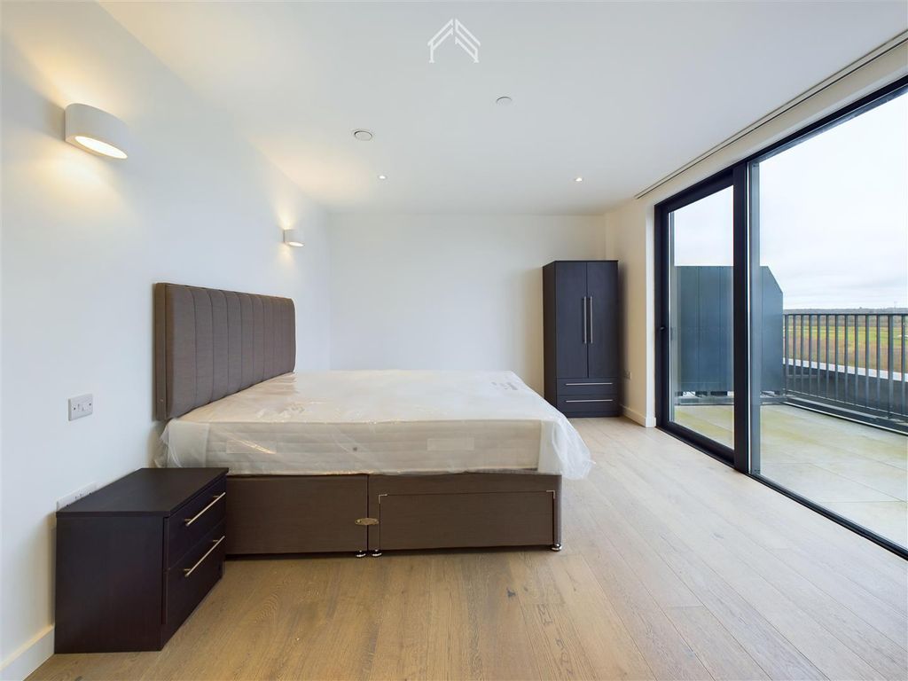 Property photo 3 of 8 5.Jpg