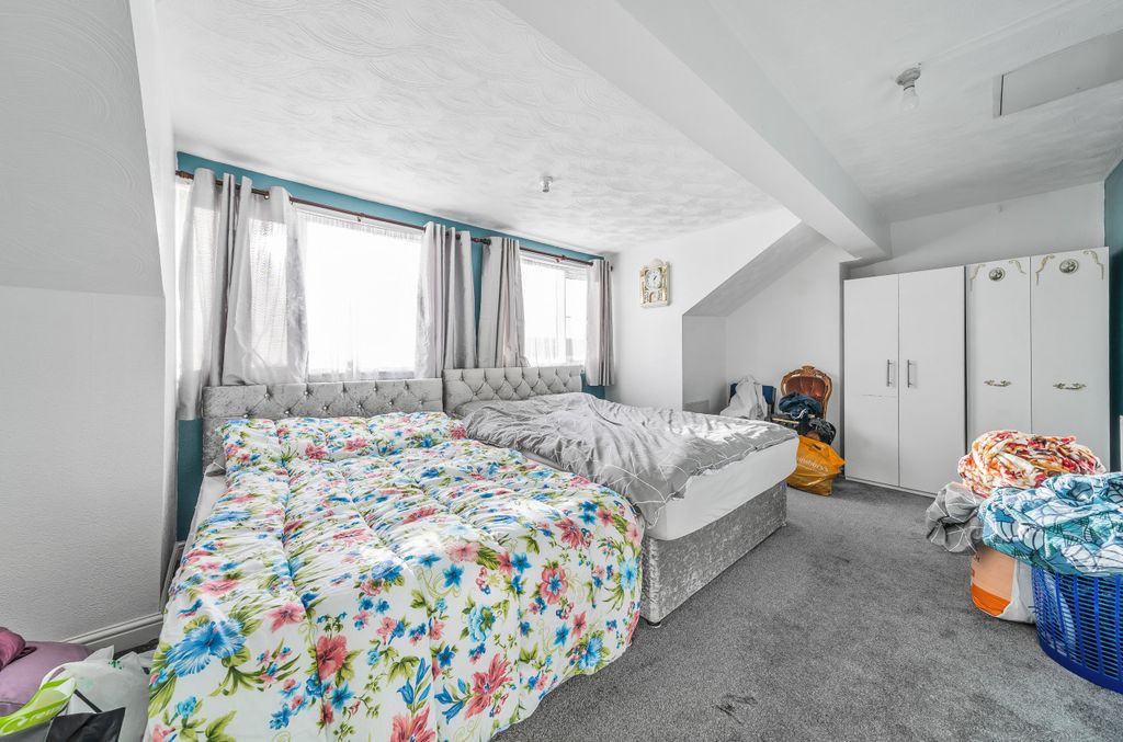 Additional image 15 of 6 bed terraced house for saleBrudenell Avenue, Hyde Park, Leeds LS6
