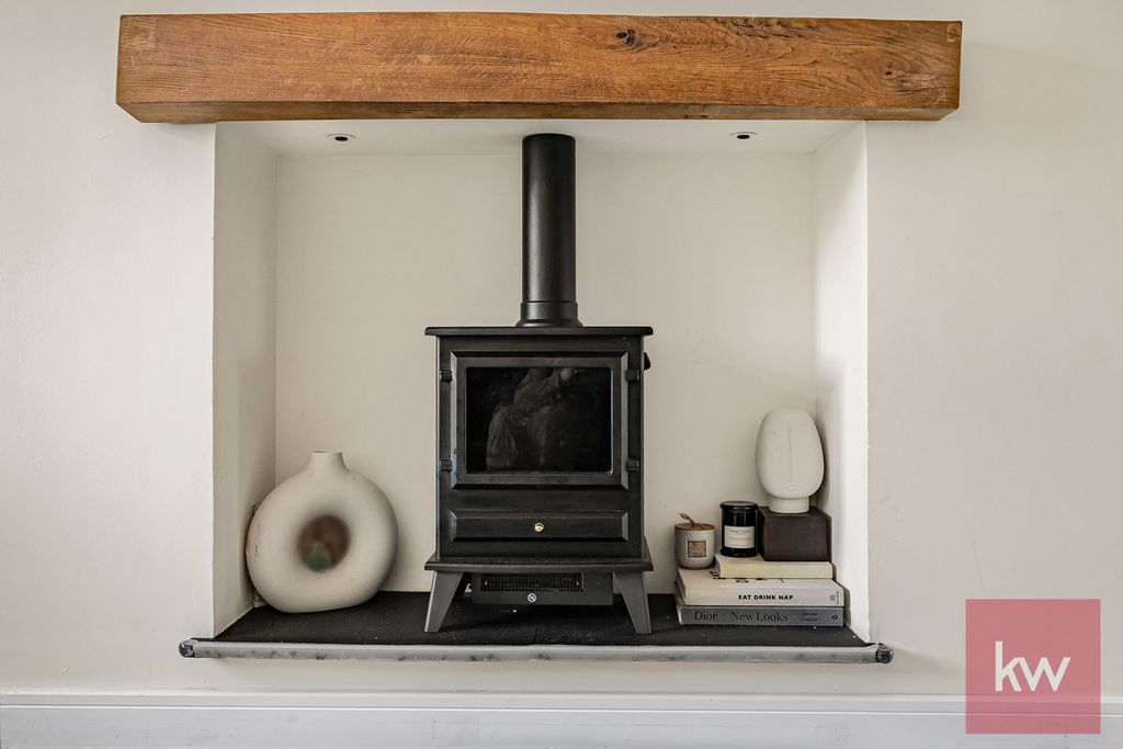 Property photo 3 of 23