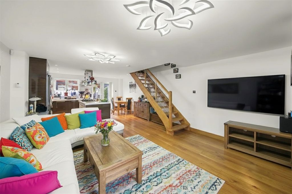 Property photo 2 of 28 4Df50Fca-5488-4599-96B7-404Bf6Cfdc0B