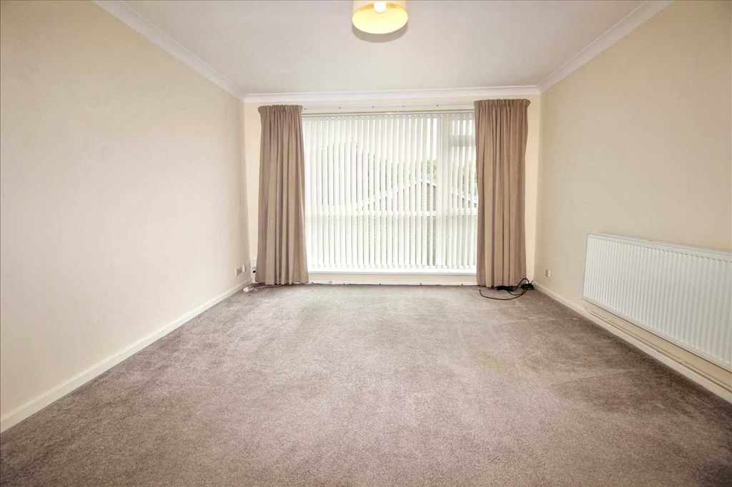 Property photo 2 of 7 Lounge