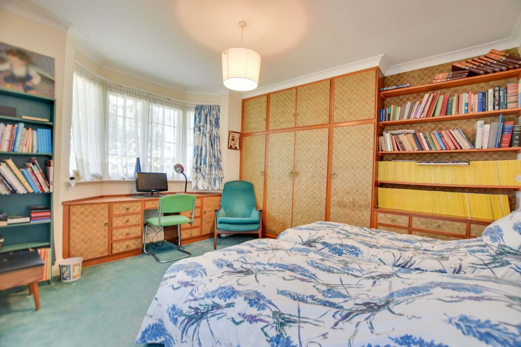 Additional image 29 of 5 bed detached house for saleBarrington Road, Stoneygate, Leicester LE2
