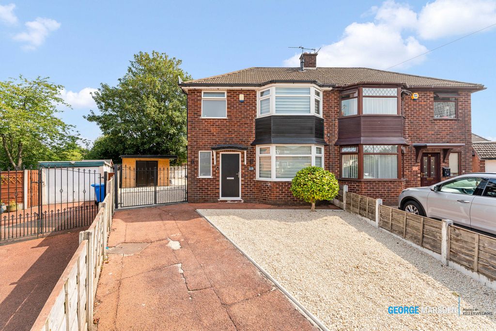 Property photo 2 of 39