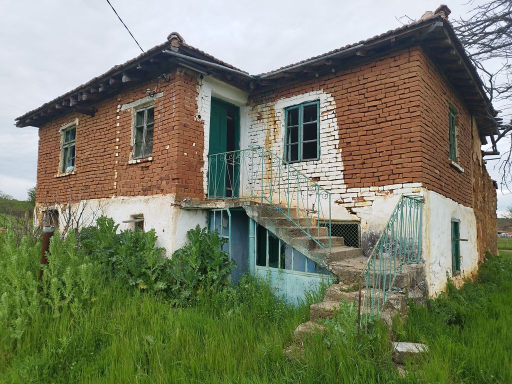 Property photo 1 of 5