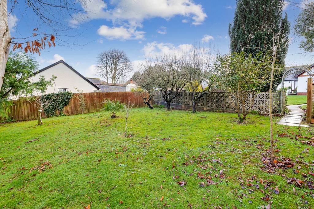 Property photo 3 of 24