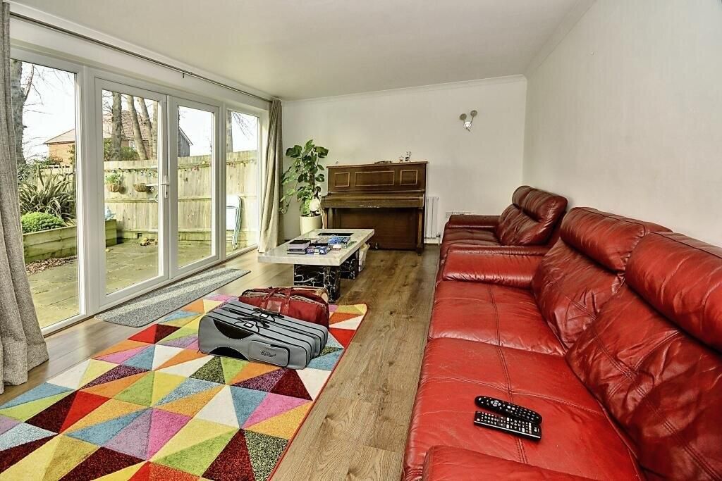 Property photo 3 of 23 203510_1494916-1_...