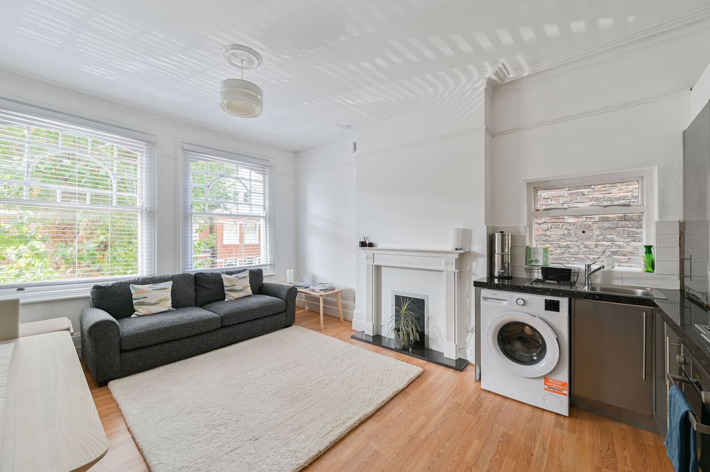Property photo 2 of 10