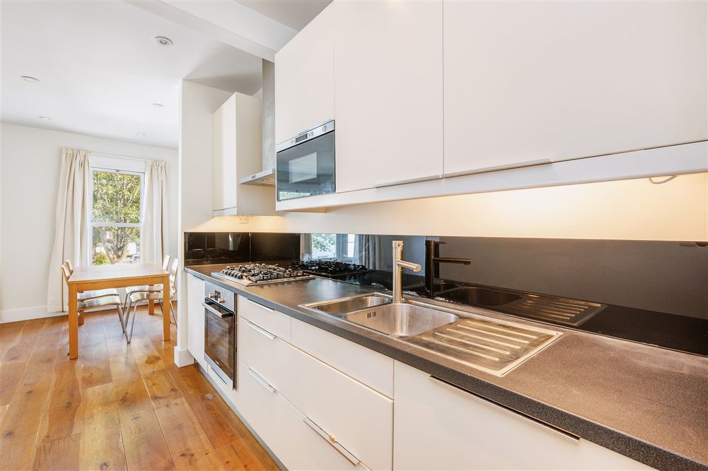 Property photo 2 of 8 Kitchen