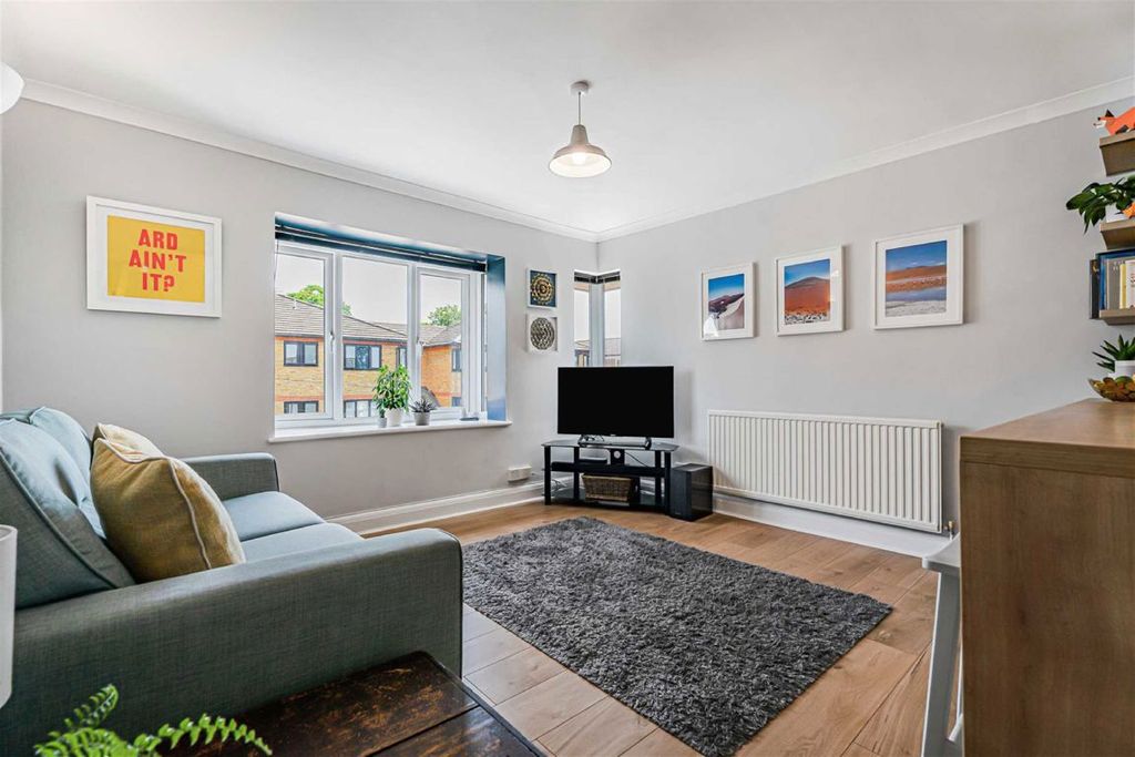Property photo 2 of 7