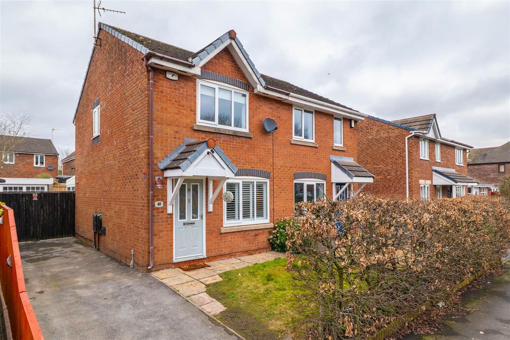 Property photo 1 of 23 Front External