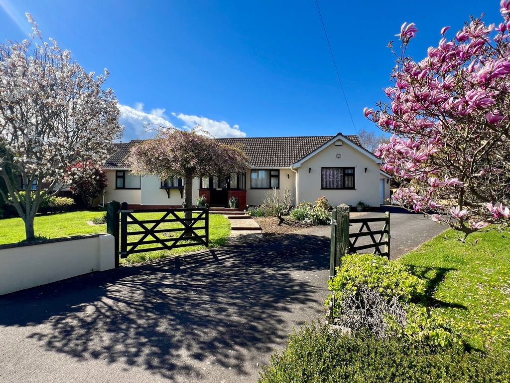 Property photo 1 of 31