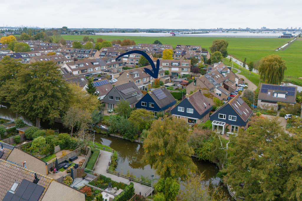 Property photo 2 of 36