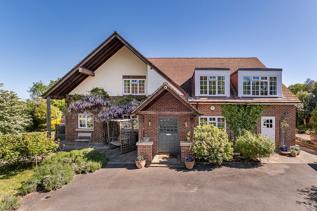 Property photo 1 of 30
