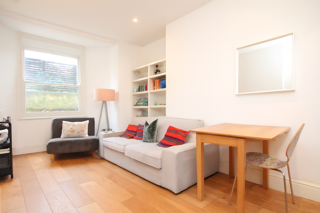 Property photo 2 of 10 Reception