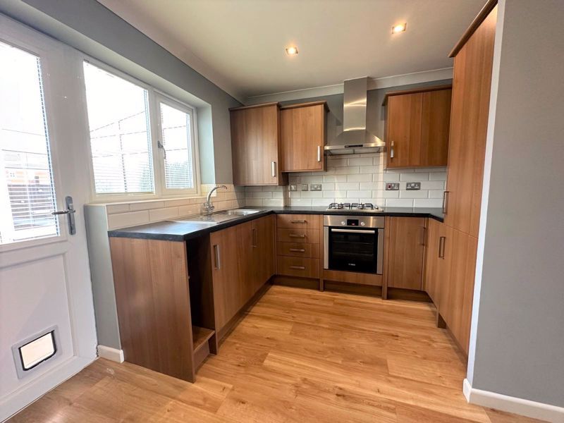 Property photo 3 of 12 Photo 9