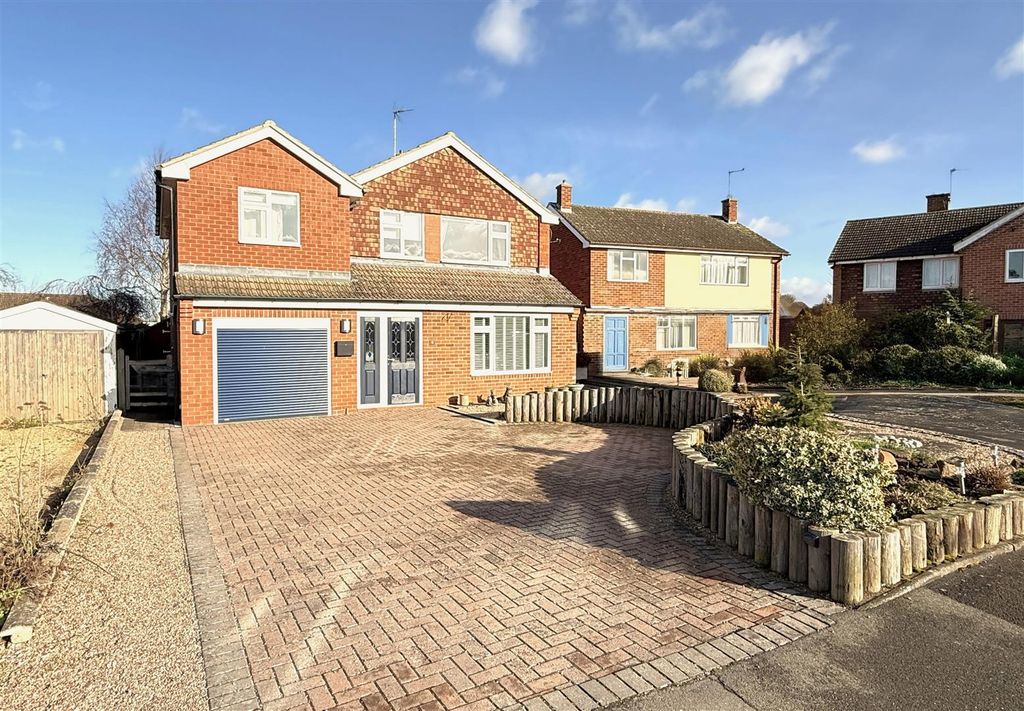 Property photo 1 of 22 9017176-102056-133830572848000966-B8131Dd9-E4De-A1