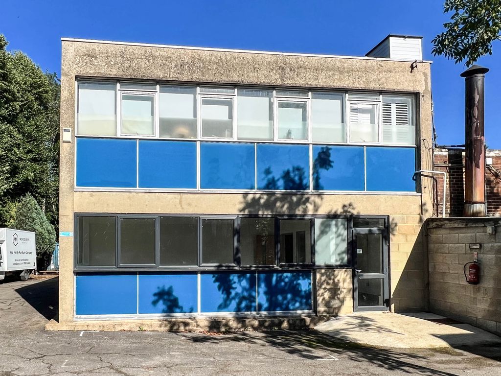 Property photo 1 of 6