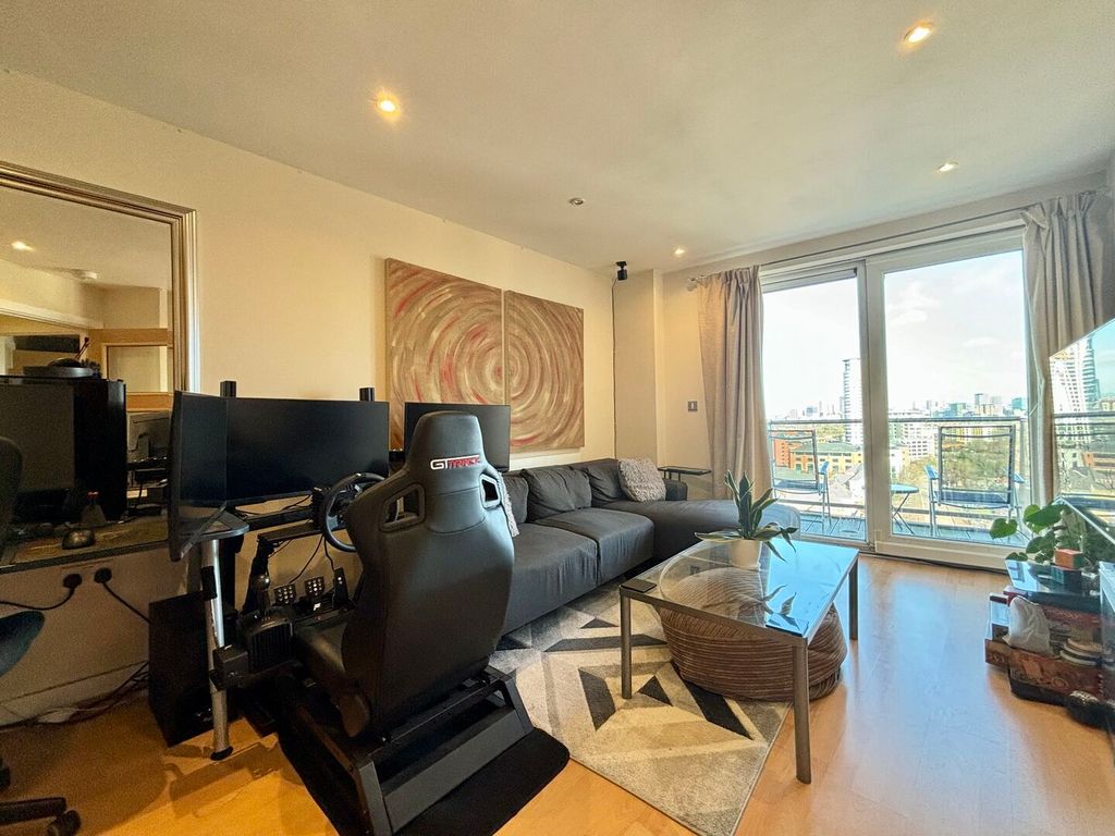 Property photo 1 of 14 Living Area