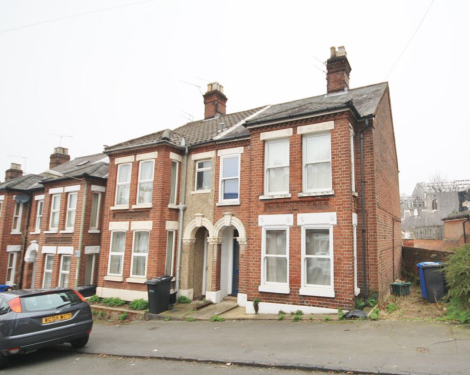 Property photo 1 of 7 Main View