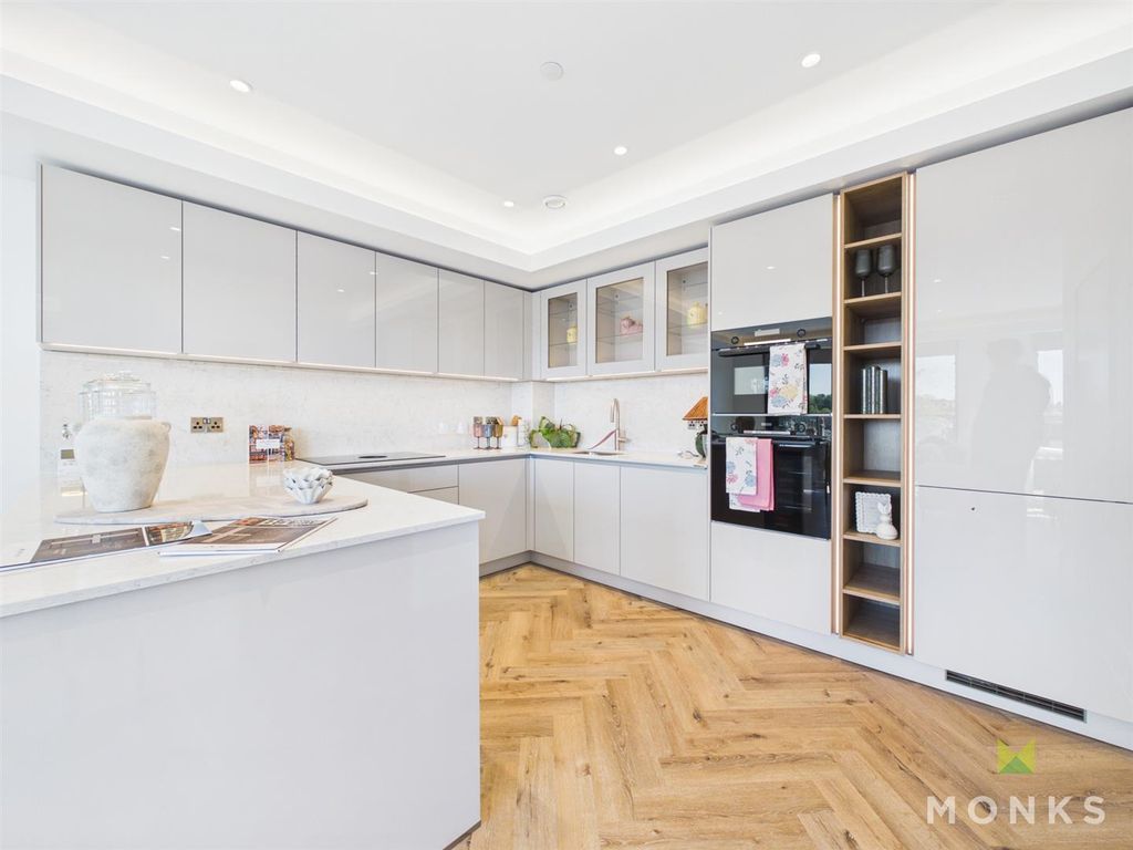 Additional image 9 of 2 bed flat for saleThe Penthouse, Old Coleham Court, Shrewsbury SY3