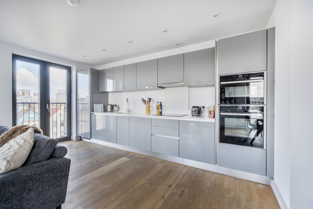 Additional image 12 of 2 bed flat for saleFrench Yard, Bristol BS1