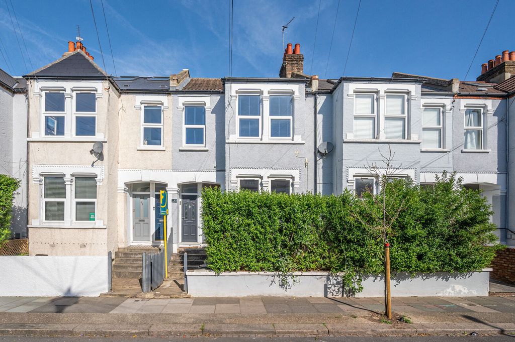 Property photo 2 of 11