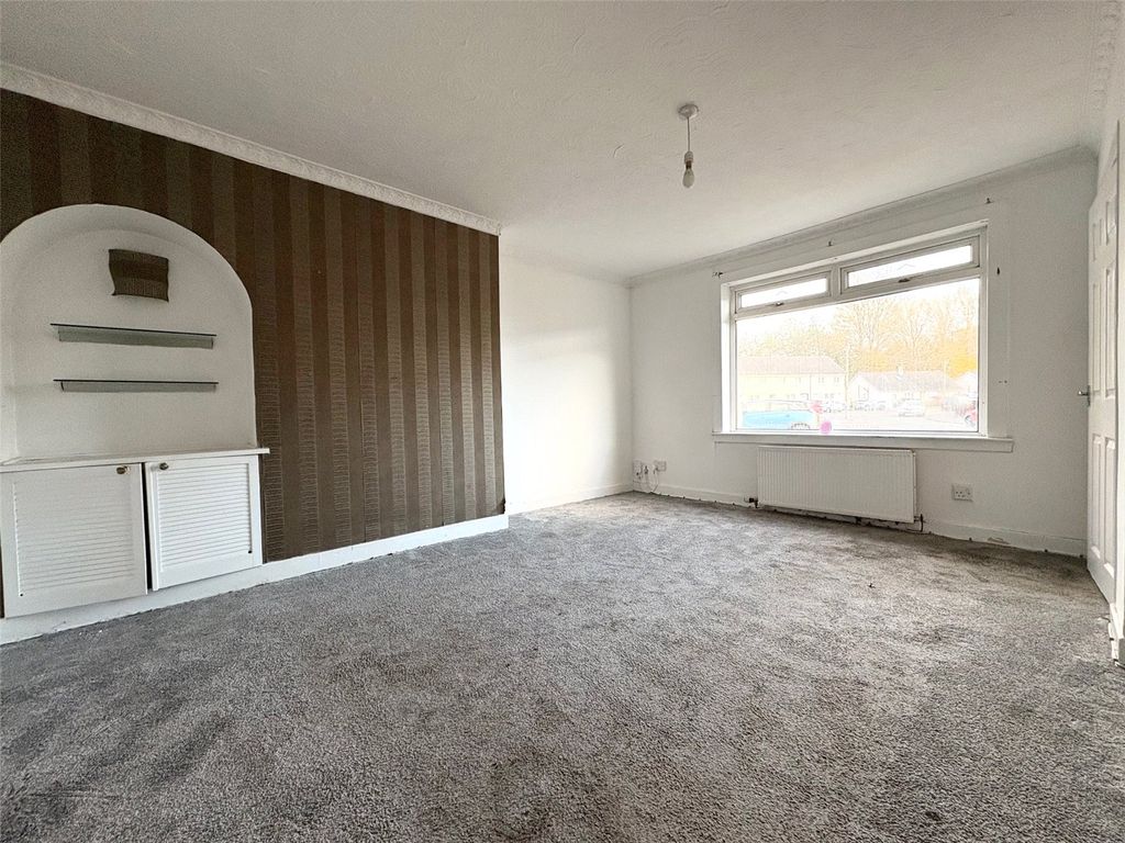 Property photo 2 of 13 Picture No. 11