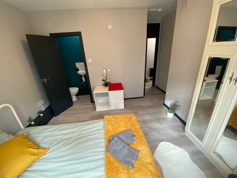 Property photo 2 of 14 Ensuite 4- Â£920 Available From 16/04/2025