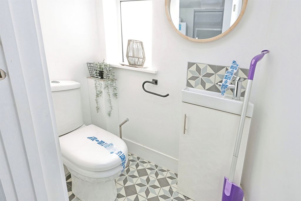 Property photo 3 of 17