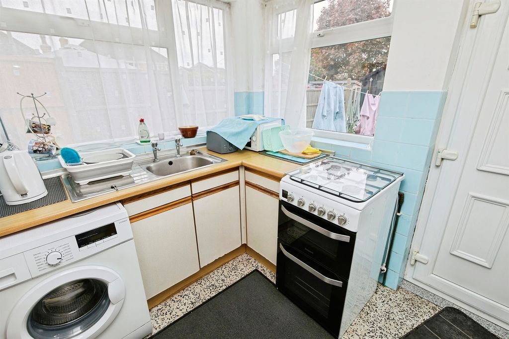 Property photo 3 of 17