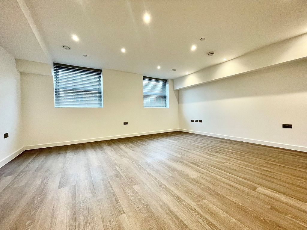 Property photo 2 of 4 Picture 2