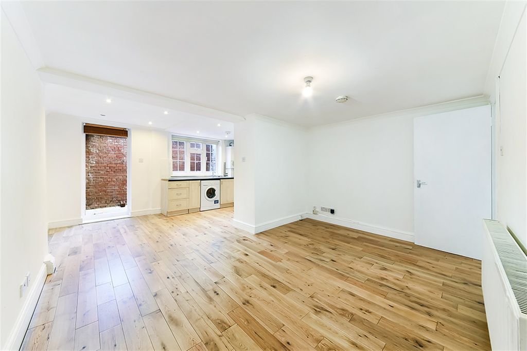 Property photo 3 of 9 5