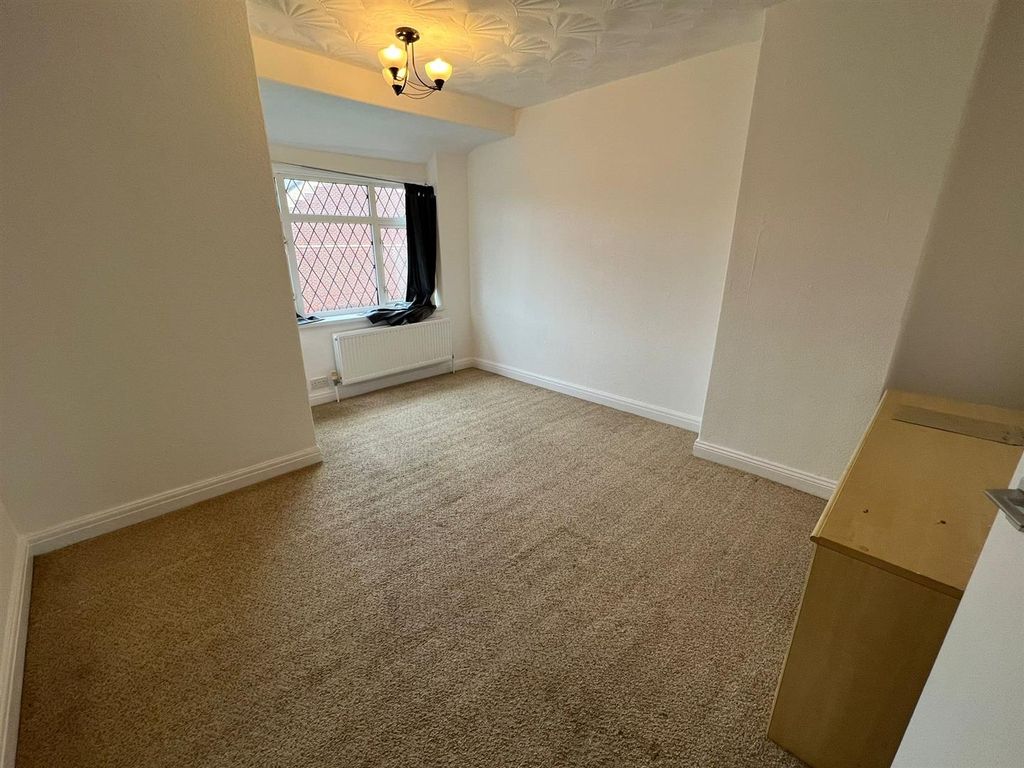 Property photo 3 of 5 89B78957-9cc5-49Fb-82E3-39c00Fa03d47.Jpg