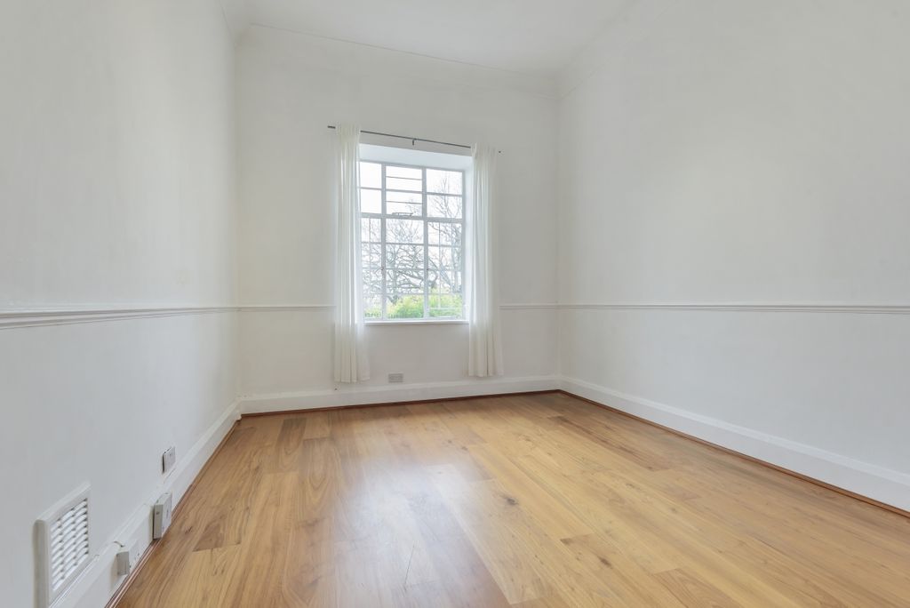 Property photo 2 of 9 Picture 2