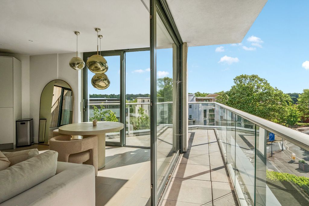 Additional image 4 of 2 bed flat for saleAlbemarle Road, Beckenham BR3