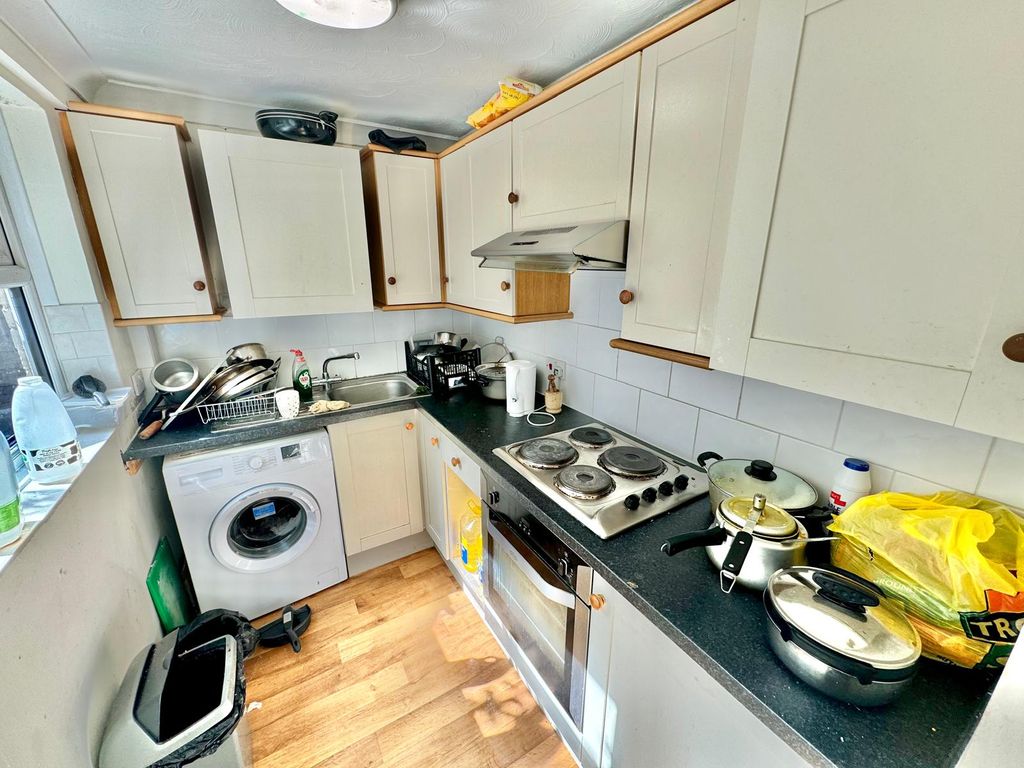 Property photo 2 of 7 Image