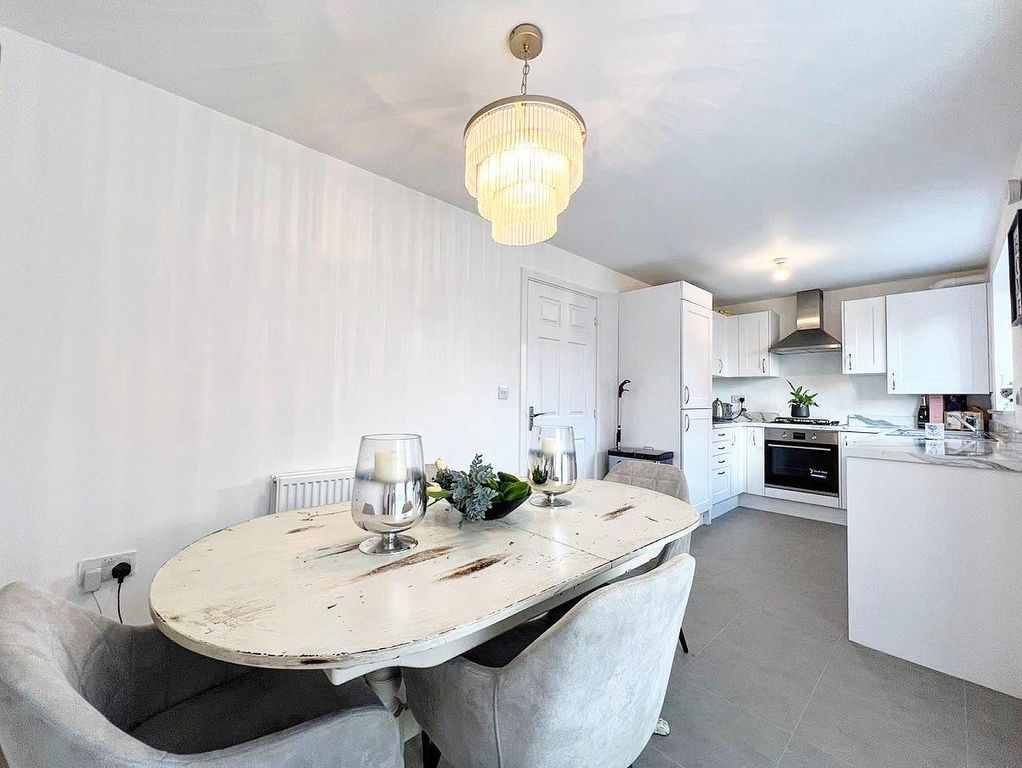 Property photo 3 of 12 0C14C210-801E-4B95-Bf8C-0Fbb71D56000.Jpg