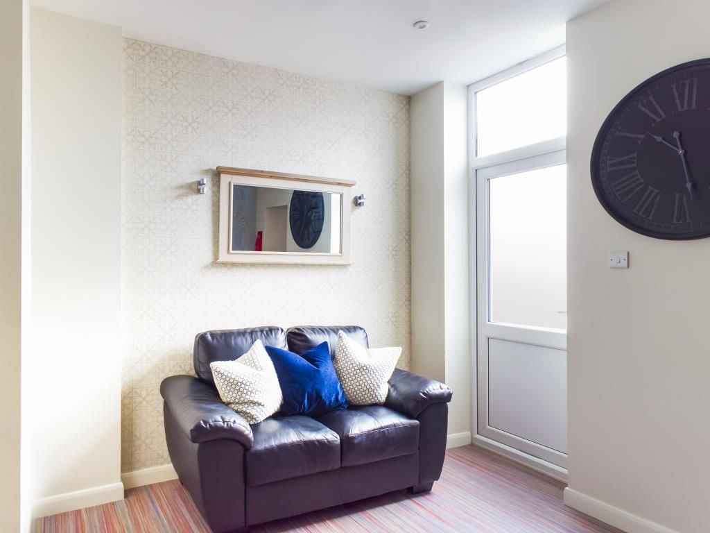 Property photo 1 of 9 Photo 0