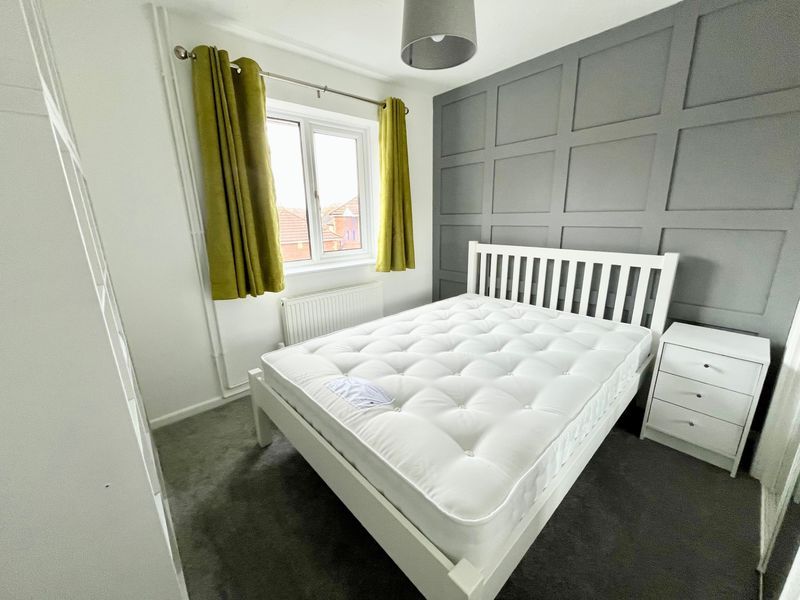 Property photo 2 of 10 Bedroom